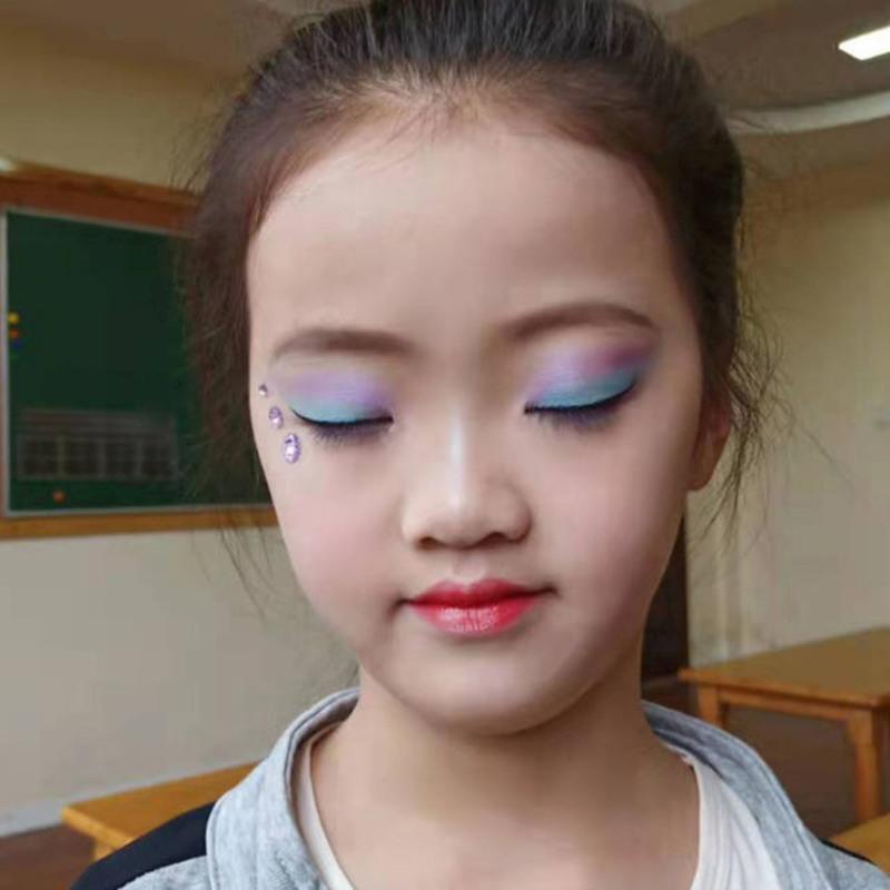 蓝色眼影特效苹果版苹果相机人像模式怎么设置背景虚化